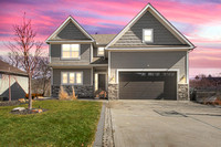 5037 NW Timberline Dr